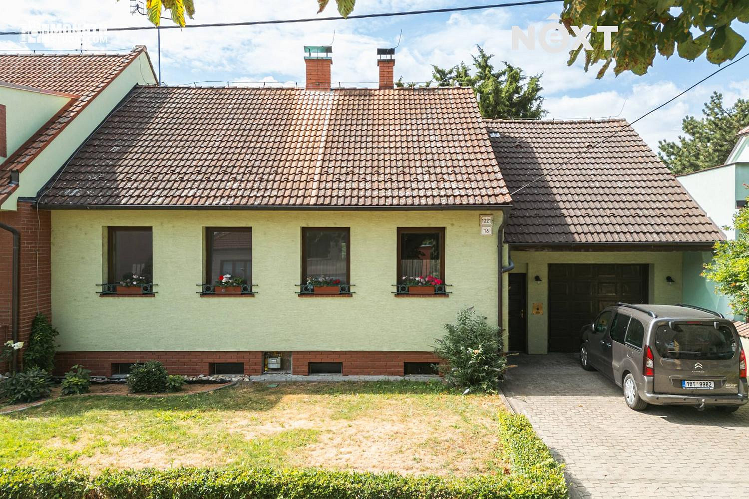 Prodej domu 200 m² s pozemkem 503 m² – fotografie 2