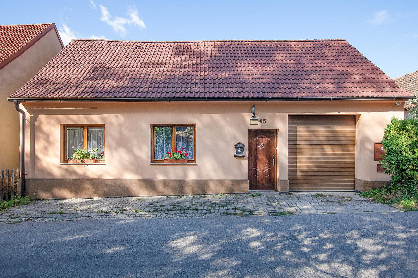 Prodej domu 142 m² s pozemkem 1 192 m²