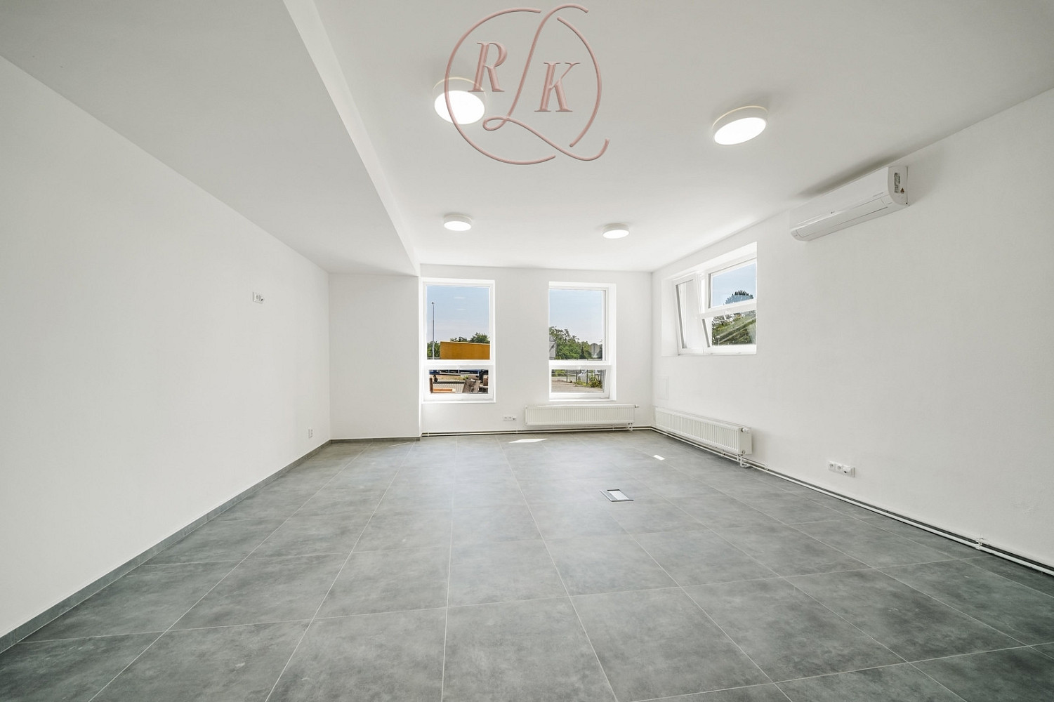 Pronájem obchodních prostor 198 m² — photo 5