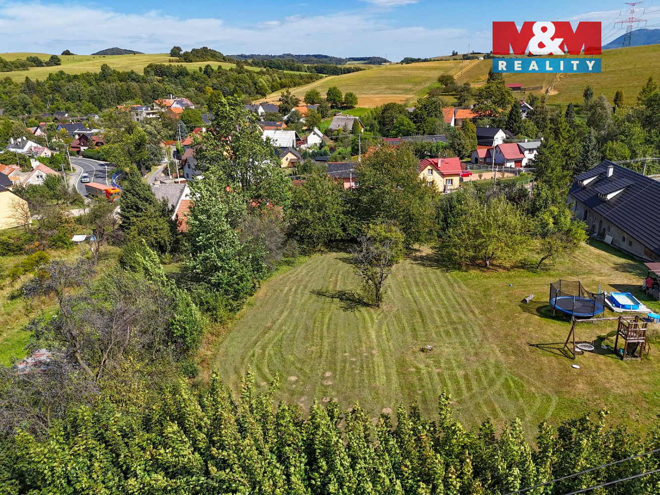 Prodej stavebního pozemku 1 000 m² – fotografie 2