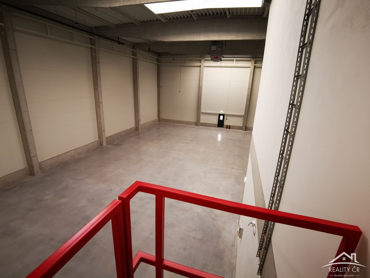 Pronájem skladovacích prostor 1 094 m² – fotografie 5