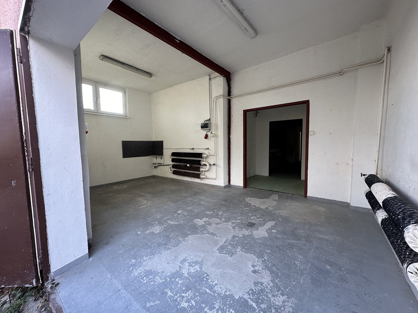 Pronájem kanceláře 200 m² – fotografie 4