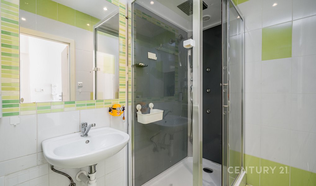 Prodej domu 241 m² s pozemkem 428 m², Chlumec – náhled fotky 26