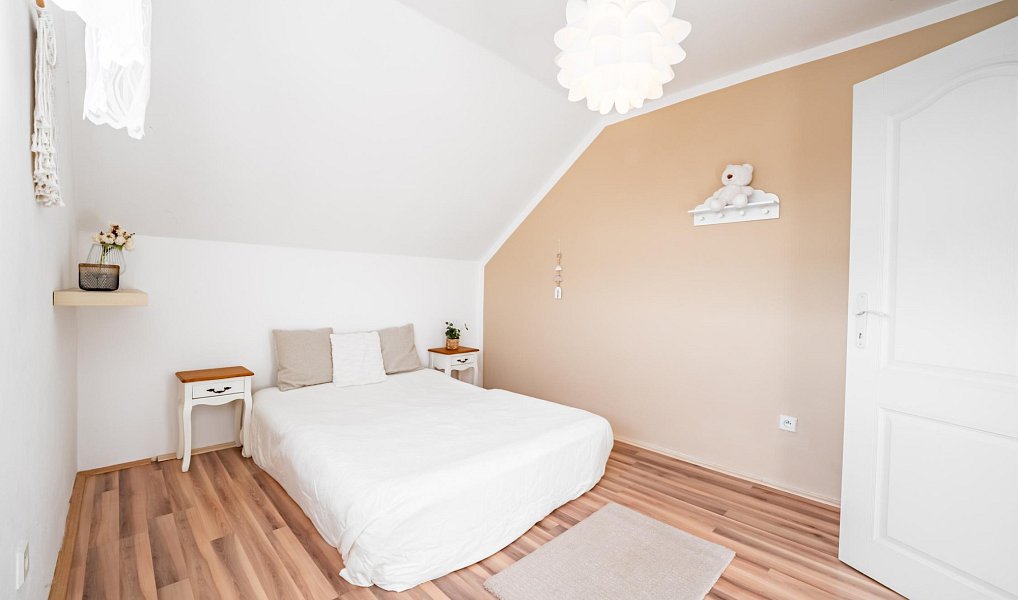 Prodej domu 165 m² s pozemkem 735 m², Tehov – náhled fotky 6