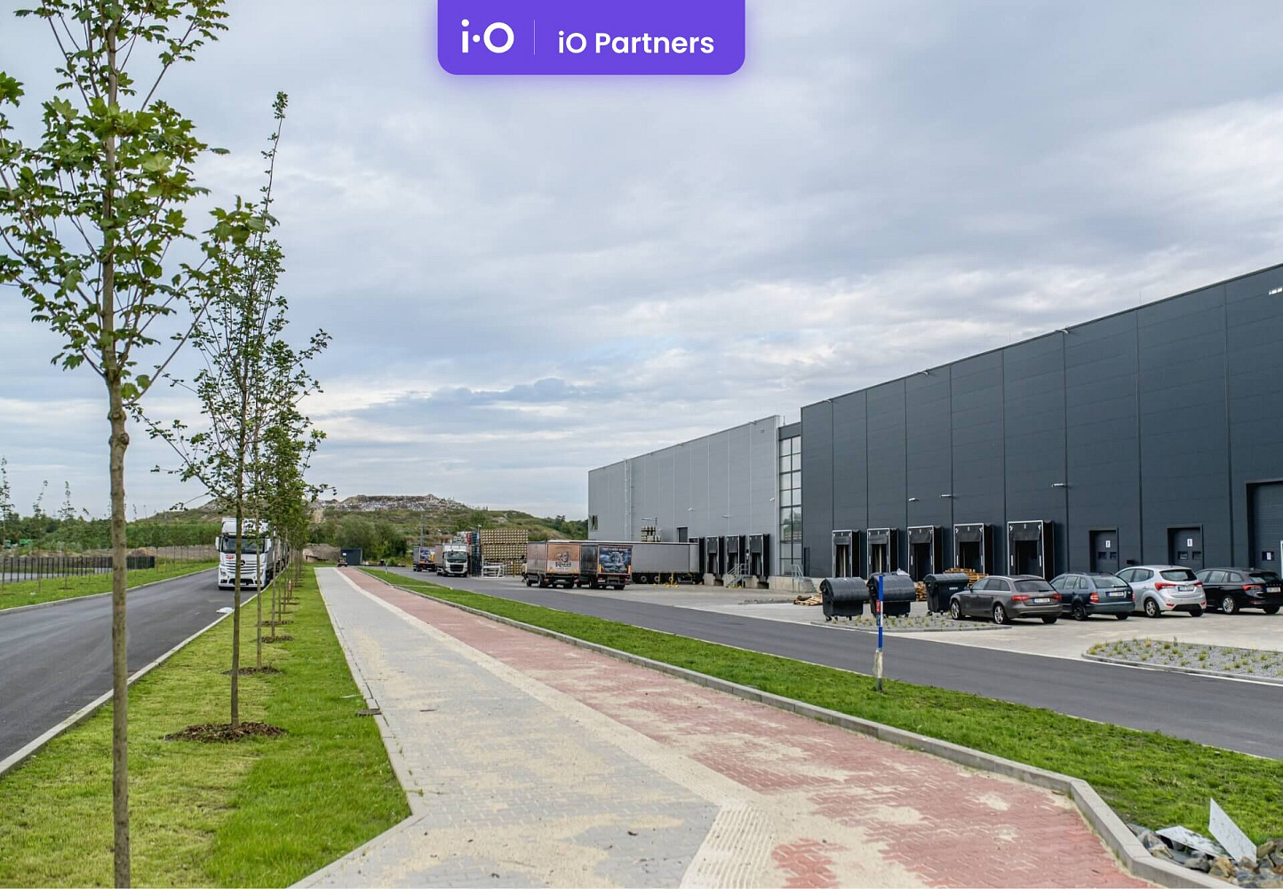 Pronájem skladovacích prostor 1 200 m² – fotografie 2