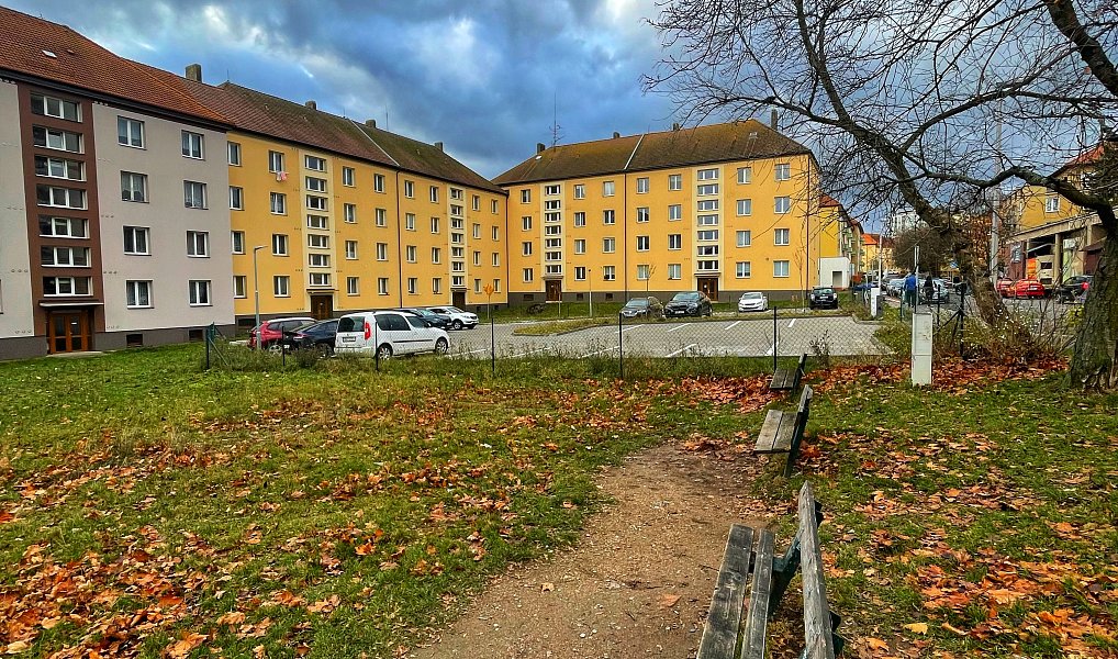 Příbram, Boženy Němcové: Pronájem parkovacího stání, Příbram – náhled fotky 3