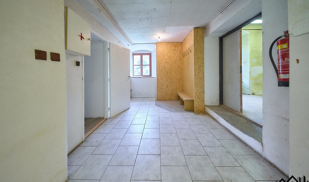 Prodej obchodních prostor 755 m², Lhota Rapotina – náhled fotky 7