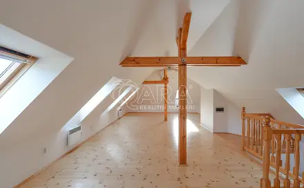 Pronájem bytu 4+1 136 m², K pivovaru, Davle, okres Praha-západ
