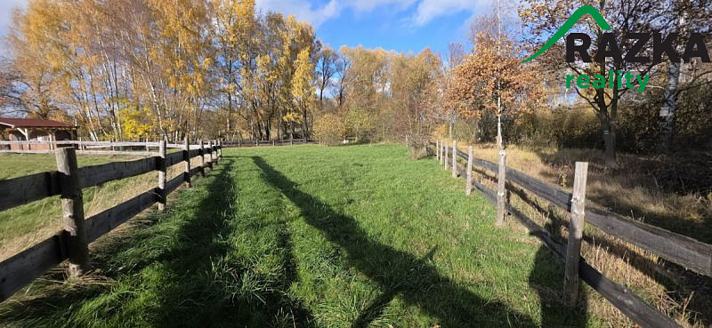 Prodej pozemku 1 427 m² – fotografie 4