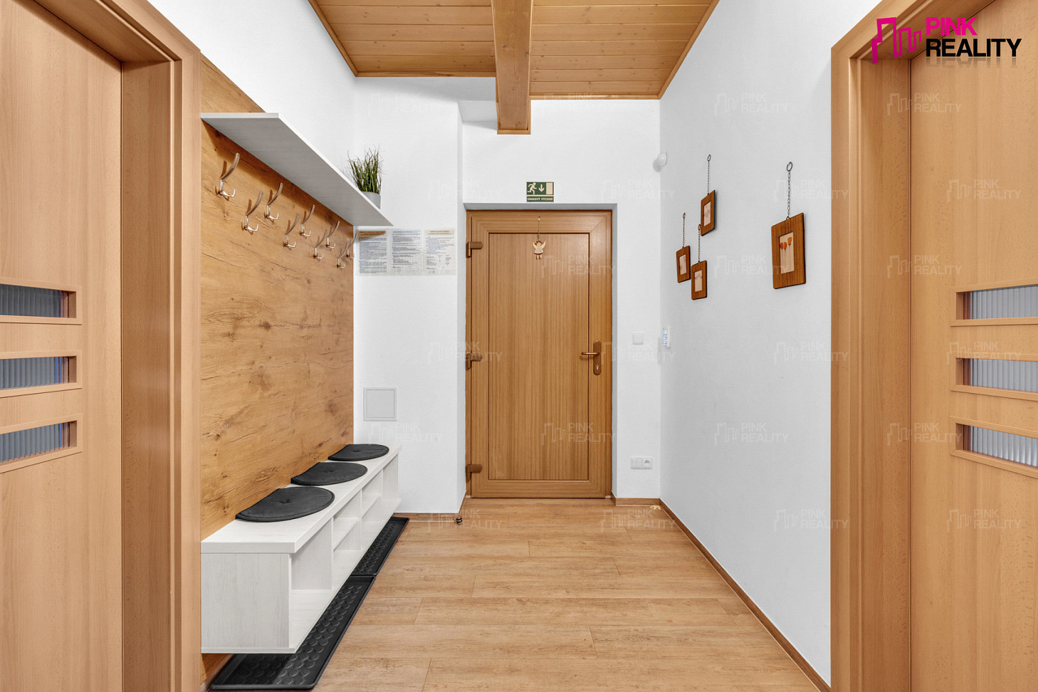 Prodej ubytovacího objektu 184 m² — photo 4