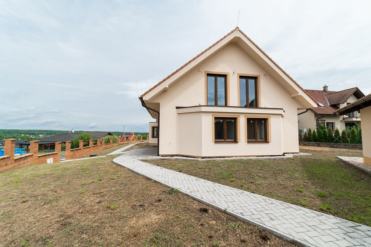 Prodej domu 218 m² s pozemkem 1 043 m² – pohled 6