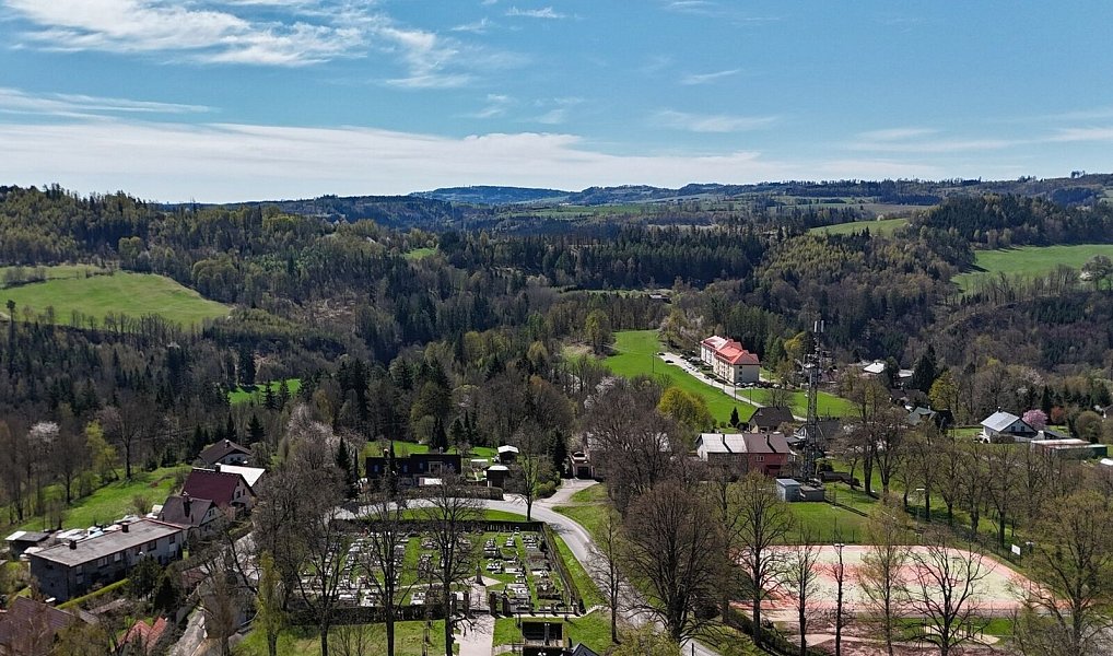 Prodej domu 316 m² s pozemkem 635 m², Benešov u Semil – náhled fotky 35