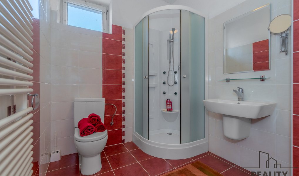 Prodej ubytovacího objektu 405 m², Šumná – náhled fotky 21