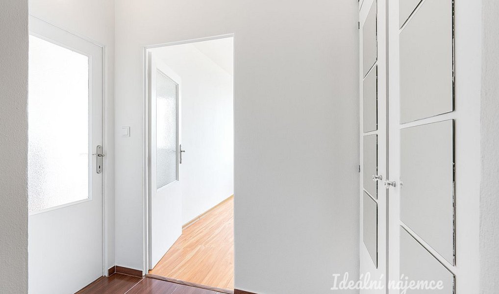 Pronájem bytu 2+kk 41 m², Praha – náhled fotky 9