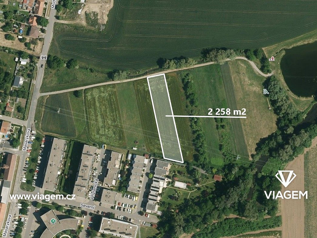 Prodej pole 2 258 m²
