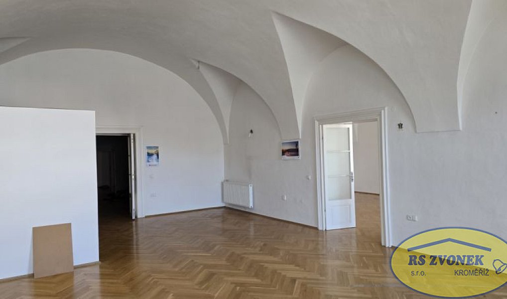 Prodej domu 2 800 m² s pozemkem 1 459 m², Kroměříž – náhled fotky 11