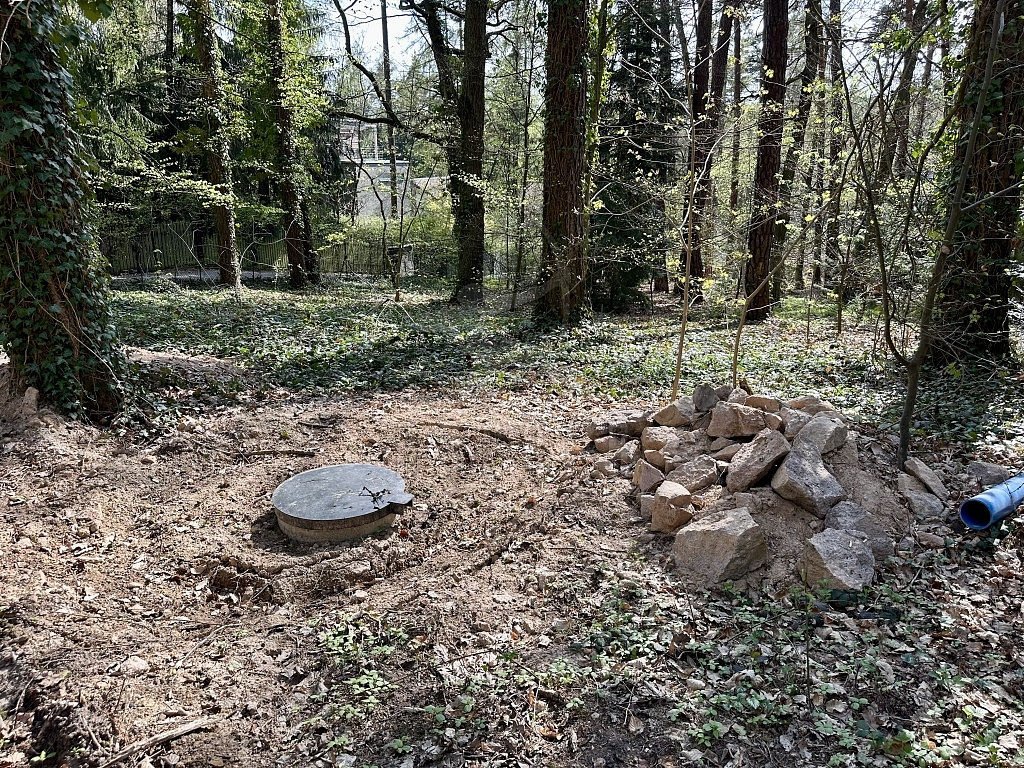 Prodej stavebního pozemku 1 795 m² – pohled 4