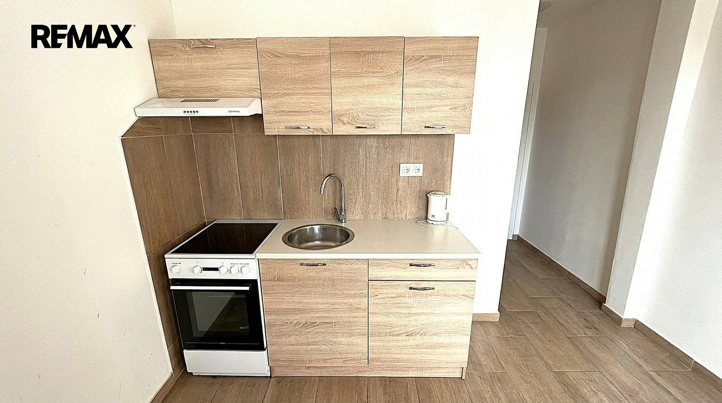 Pronájem bytu 1+kk 20 m² — photo 2