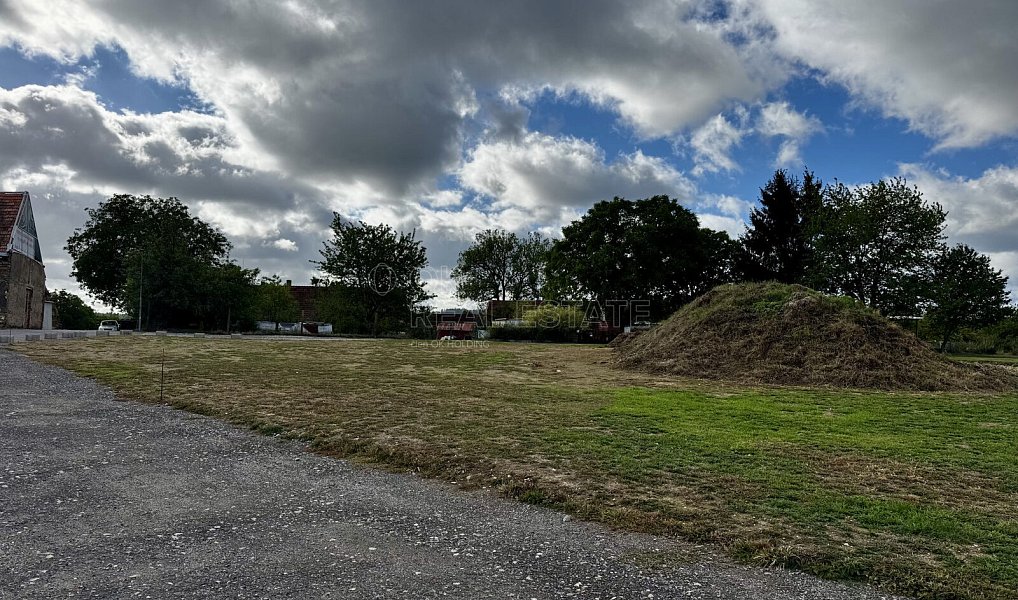 Prodej stavebního pozemku 1 454 m², Římov – náhled fotky 3