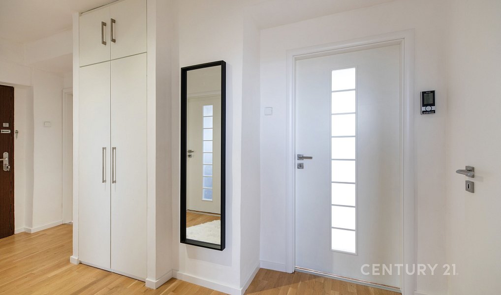 Prodej bytu 3+1 71 m², Bečváry – náhled fotky 10