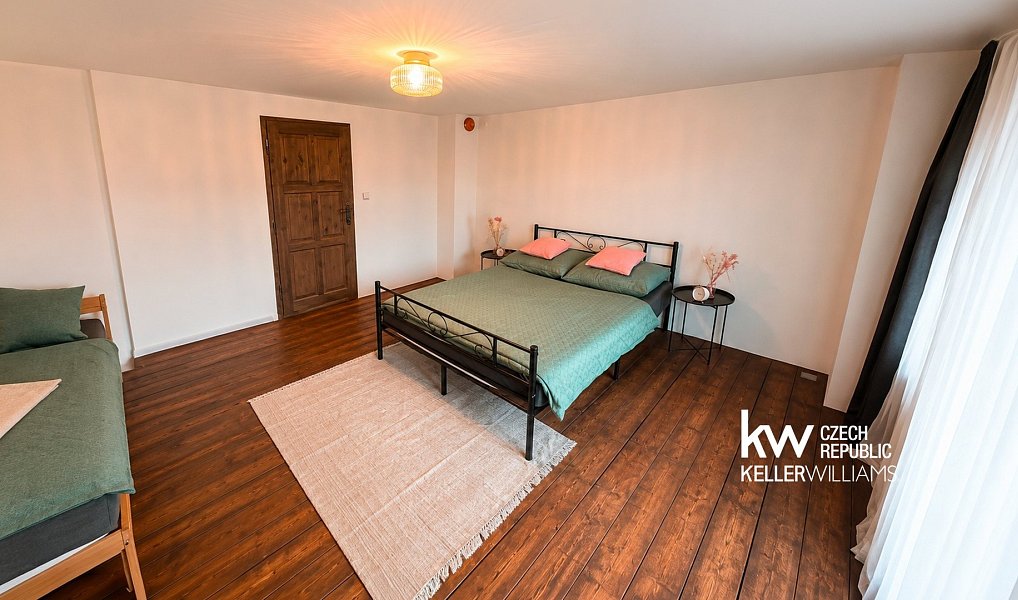Prodej ubytovacího objektu 343 m², Měcholupy – náhled fotky 9