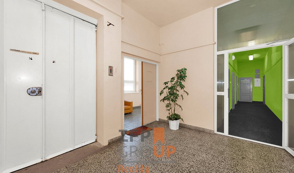 Pronájem obchodních prostor 702 m², Hodonín – náhled fotky 8