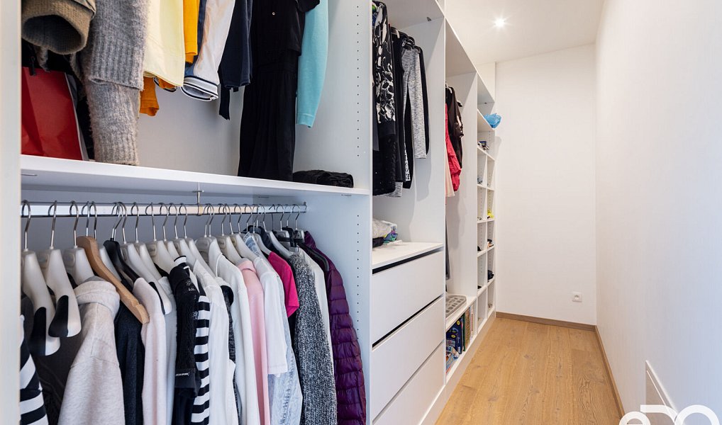 Prodej domu 219 m² s pozemkem 1 721 m², Trnová – náhled fotky 16