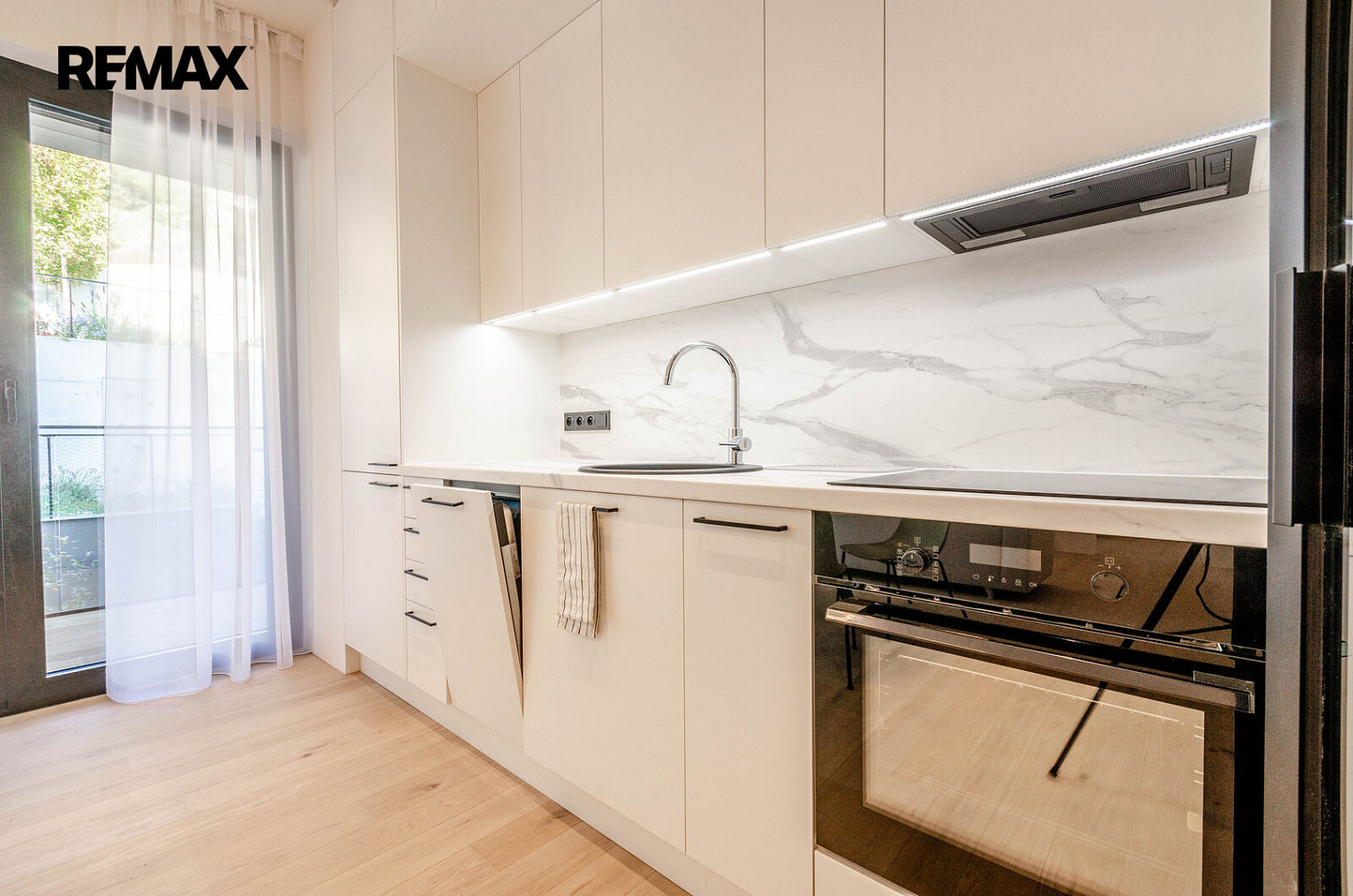 Pronájem bytu 2+kk 53 m² – fotografie 5