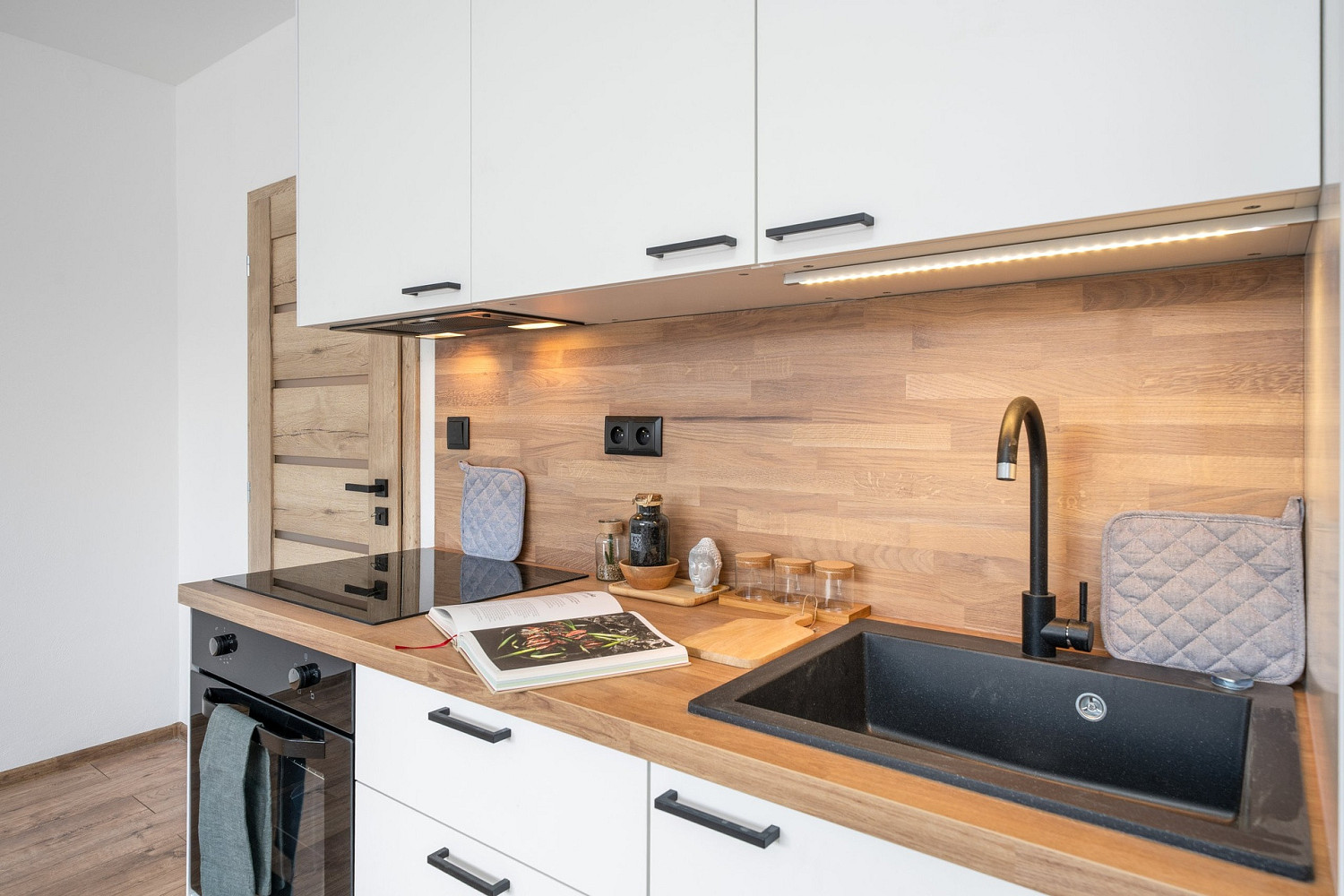 Prodej bytu 2+kk 43 m² — photo 2