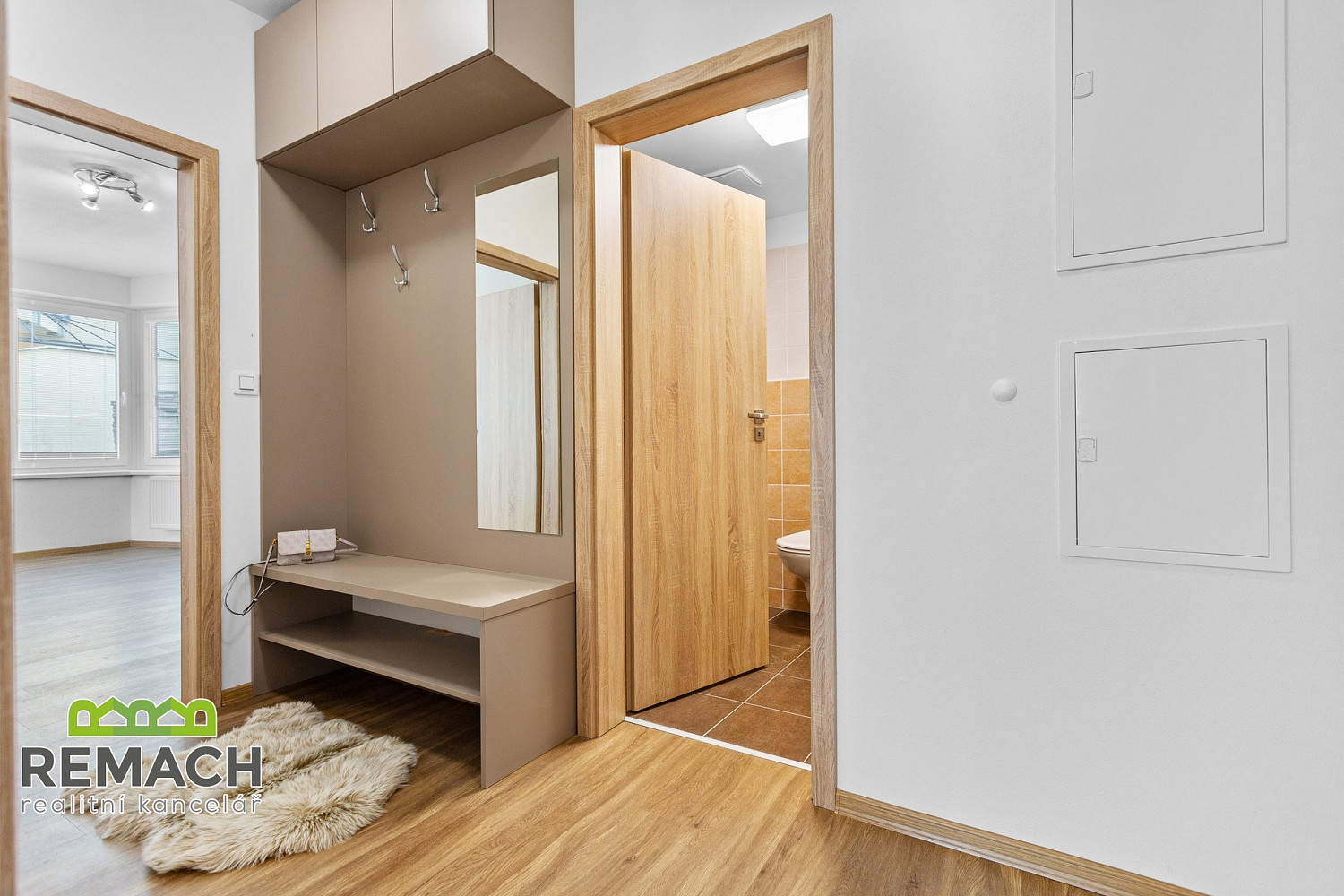 Pronájem bytu 2+kk 52 m² – fotografie 3