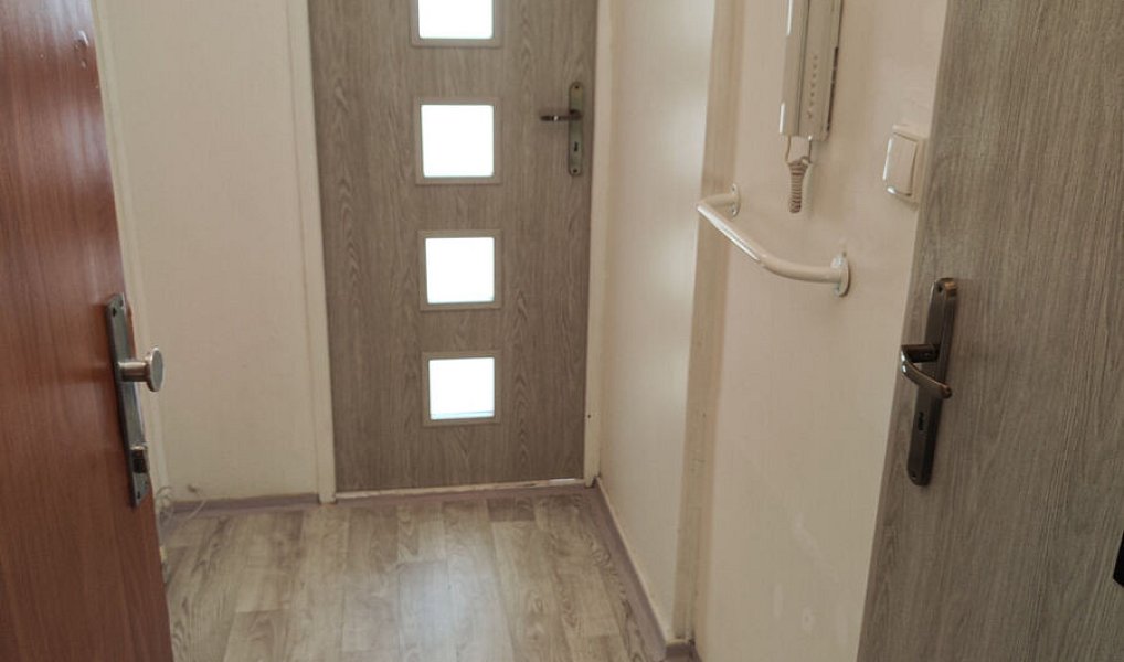 Pronájem bytu 1+1 36 m², Chomutov – náhled fotky 3