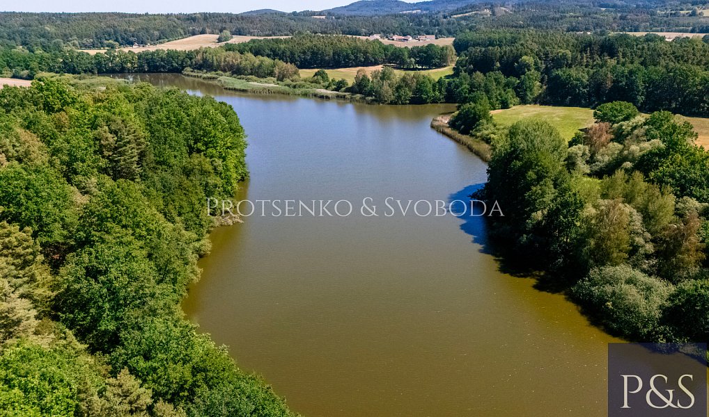 Prodej ubytovacího objektu 300 m², Lhenice – náhled fotky 32
