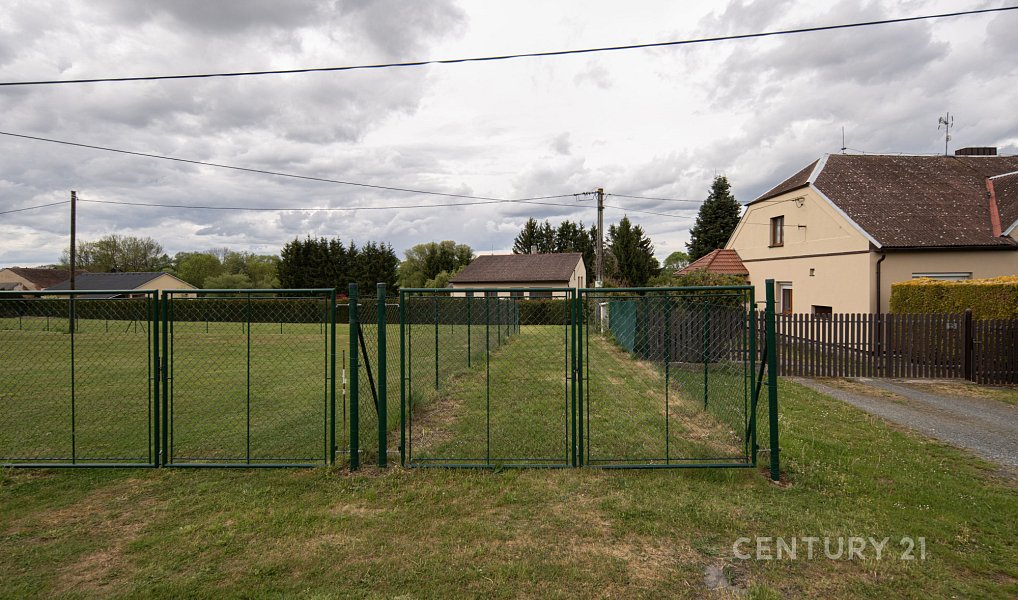 Prodej stavebního pozemku 1 330 m², Meclov – náhled fotky 4