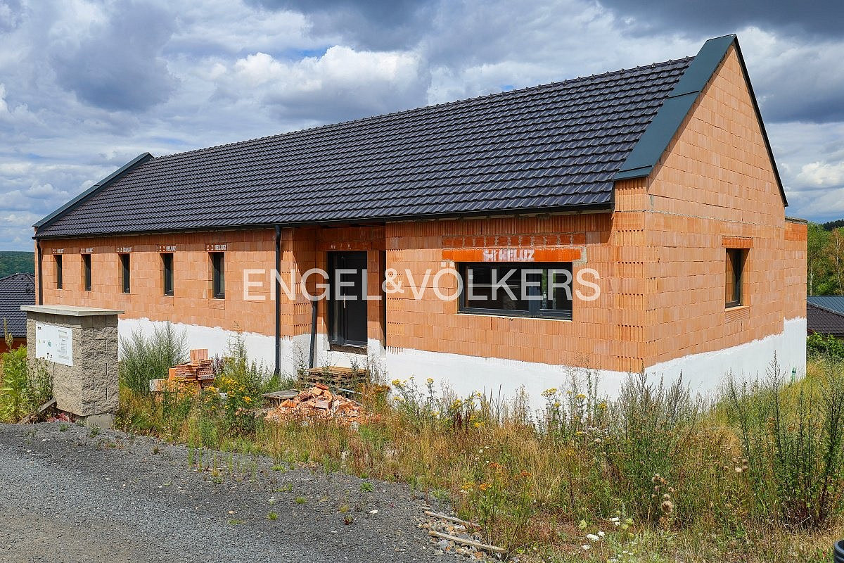 Prodej domu 240 m² s pozemkem 913 m²