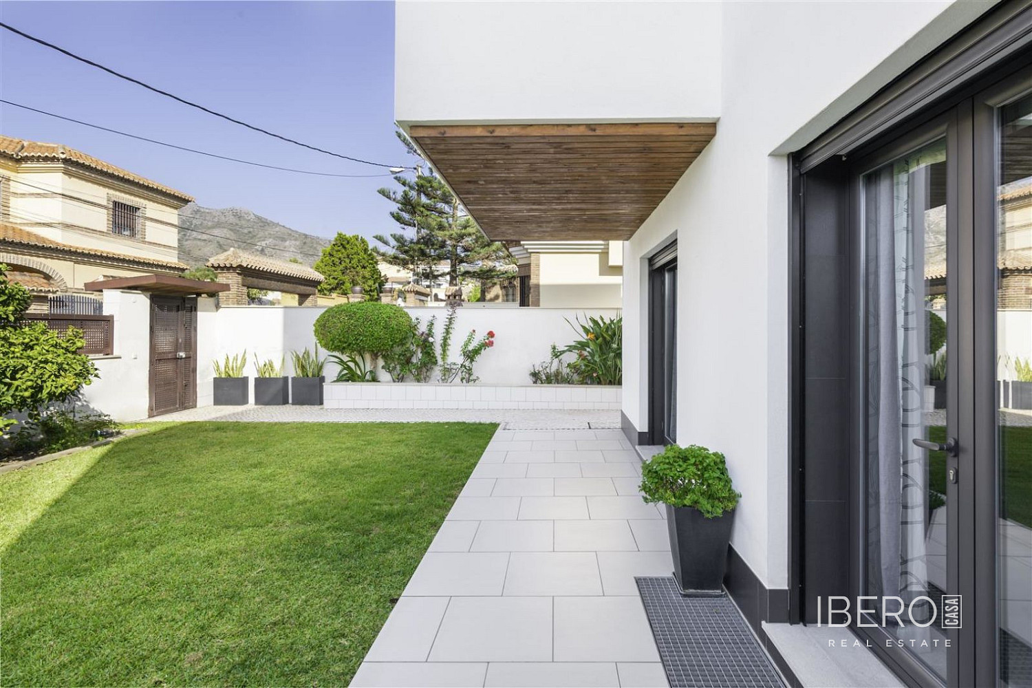 Prodej domu 375 m² s pozemkem 438 m² — photo 3