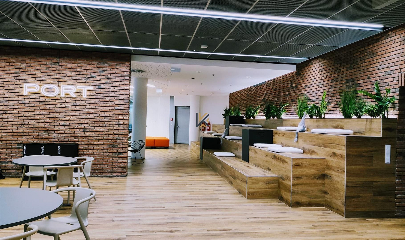 Pronájem kanceláře 1 548 m² – fotografie 4