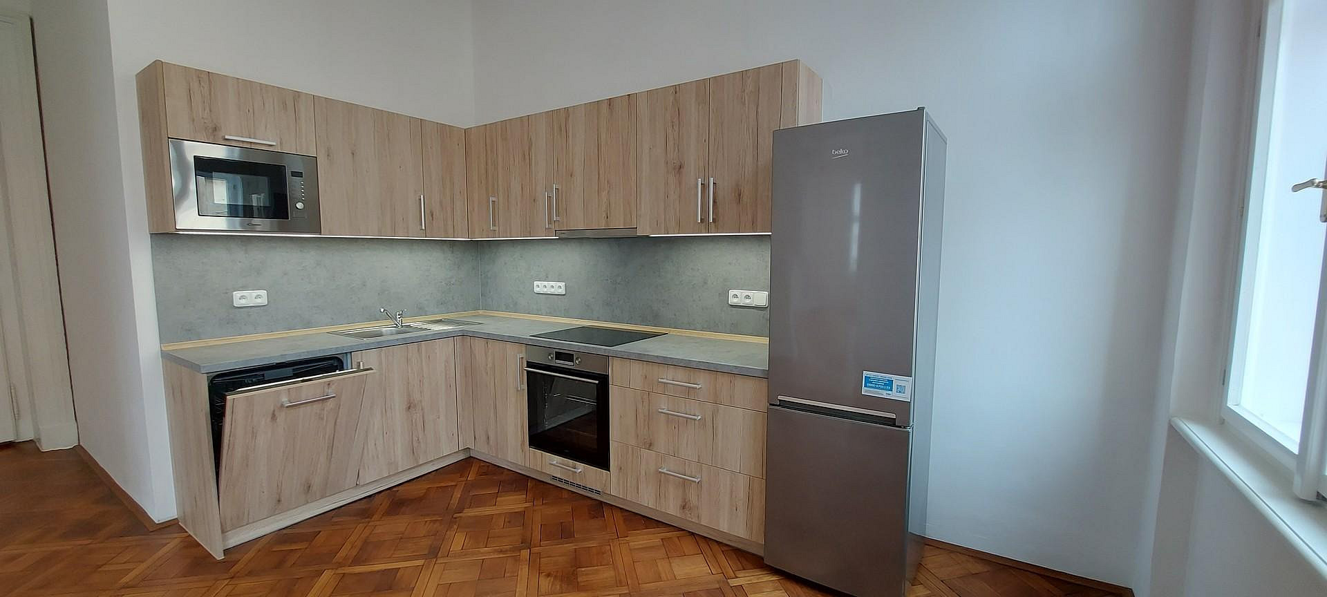 Pronájem bytu 3+kk 100 m² – fotografie 3
