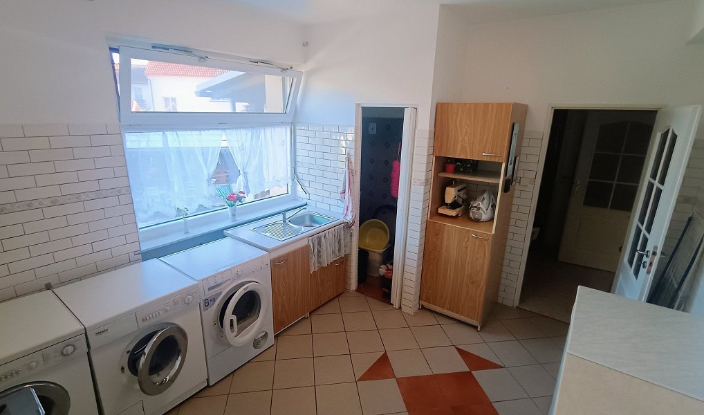 Prodej domu 268 m² s pozemkem 1 347 m², Plzeň – náhled fotky 17