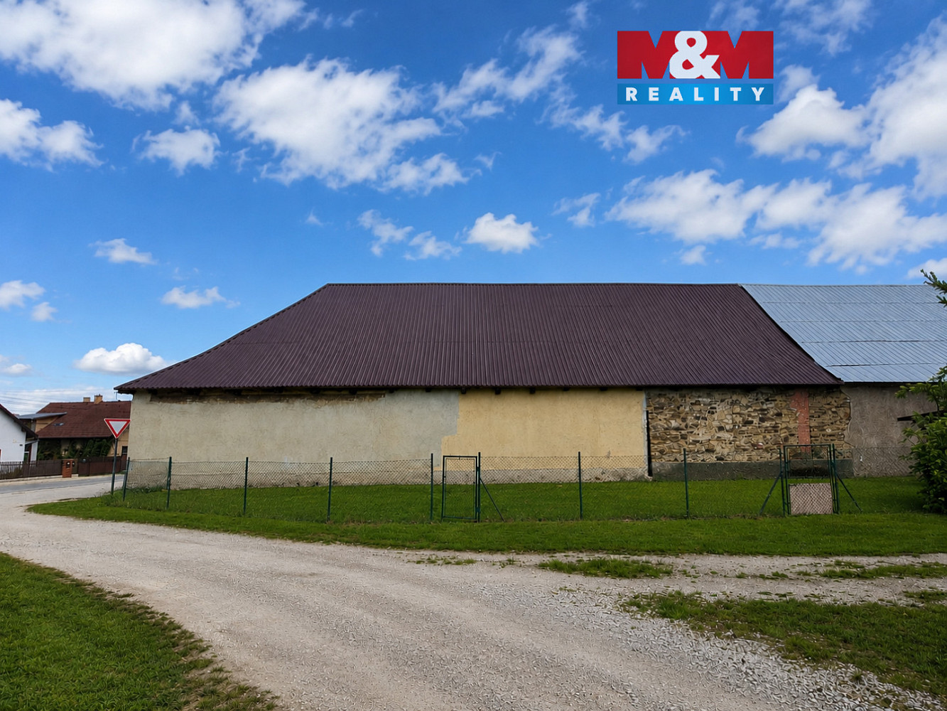 Pronájem skladovacích prostor 350 m²