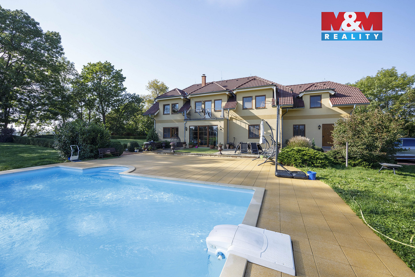 Prodej domu 360 m² s pozemkem 100 270 m²