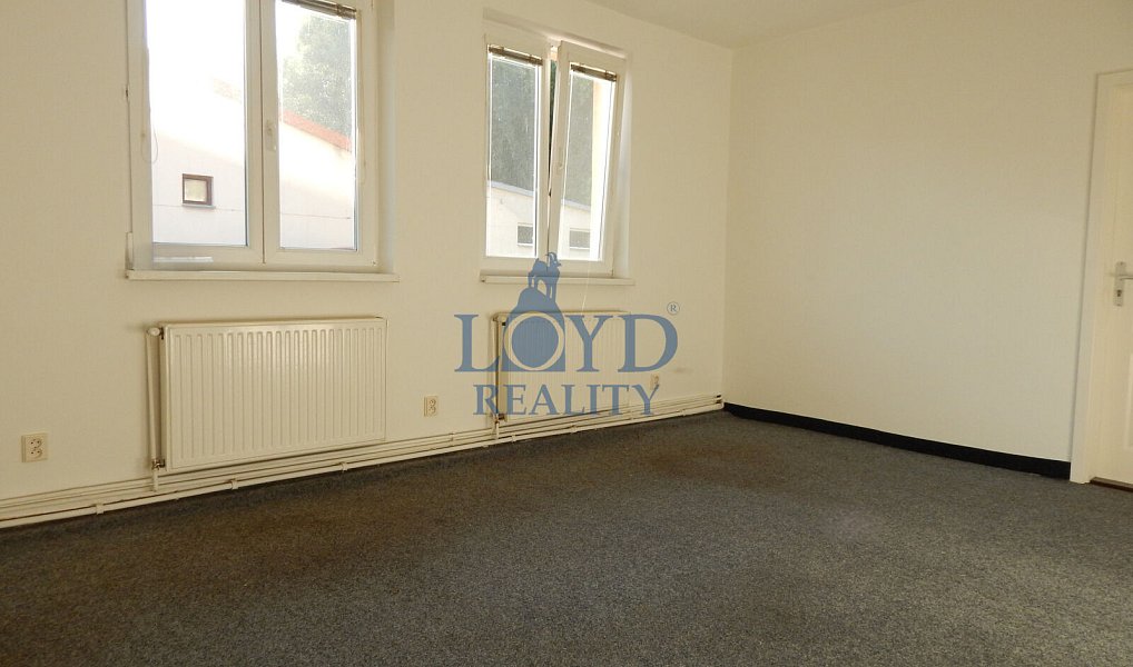 Pronájem kanceláře 21 m², Karlovy Vary – náhled fotky 2
