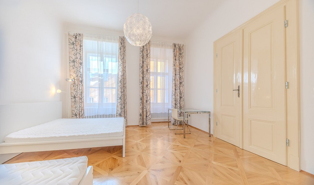 Prodej bytu 4+kk 127 m², Praha – náhled fotky 14