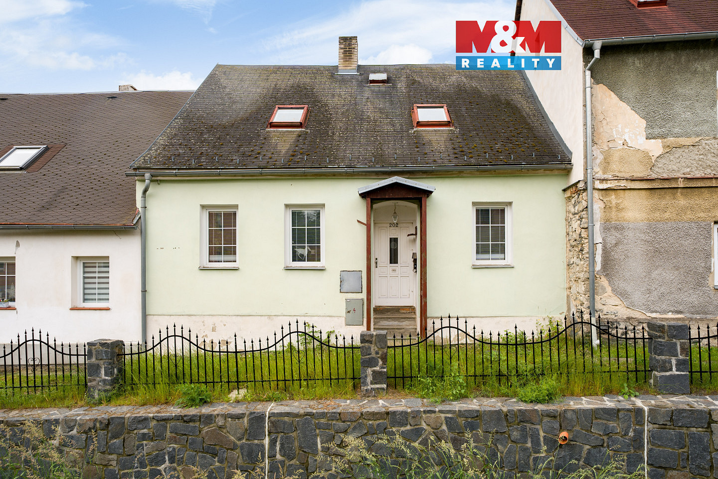Prodej domu 180 m² s pozemkem 281 m²