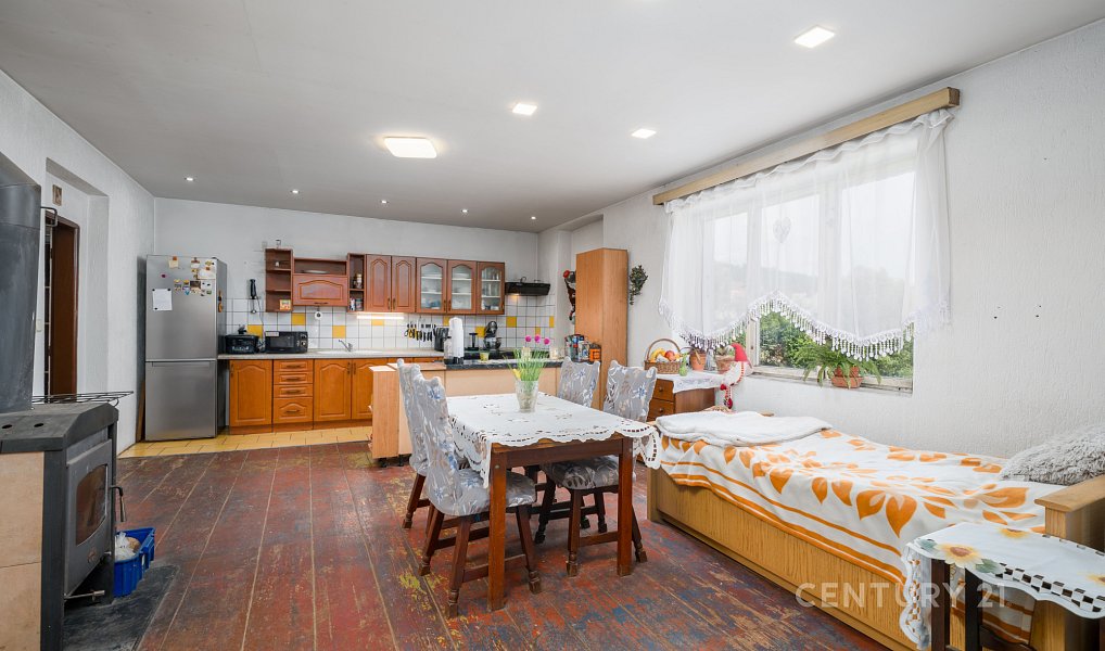 Prodej domu 244 m² s pozemkem 326 m², Benešov nad Ploučnicí – náhled fotky 17