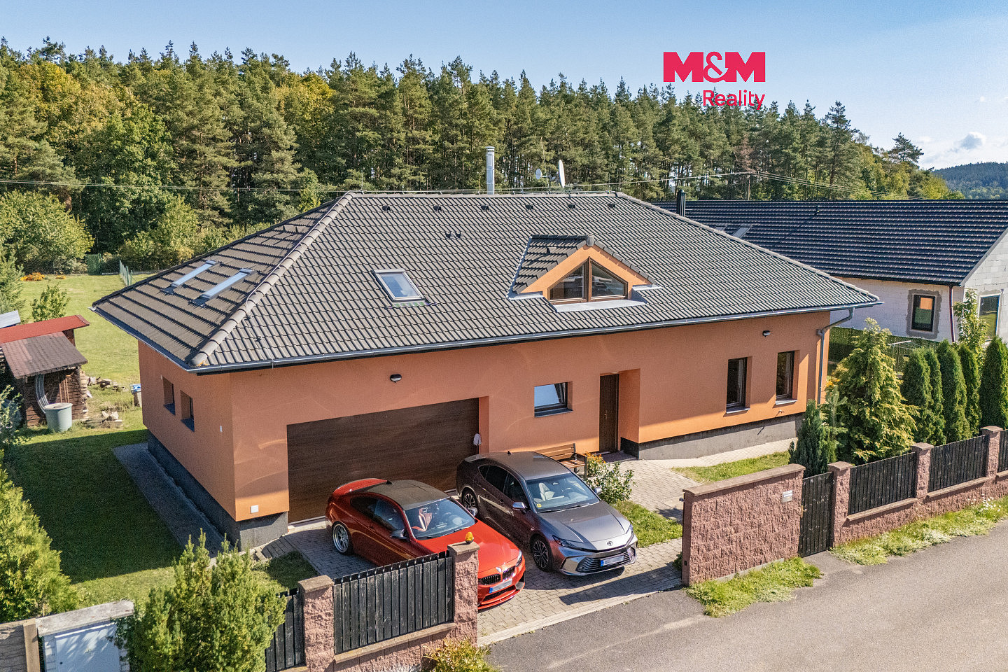 Prodej domu 216 m² s pozemkem 2 272 m²