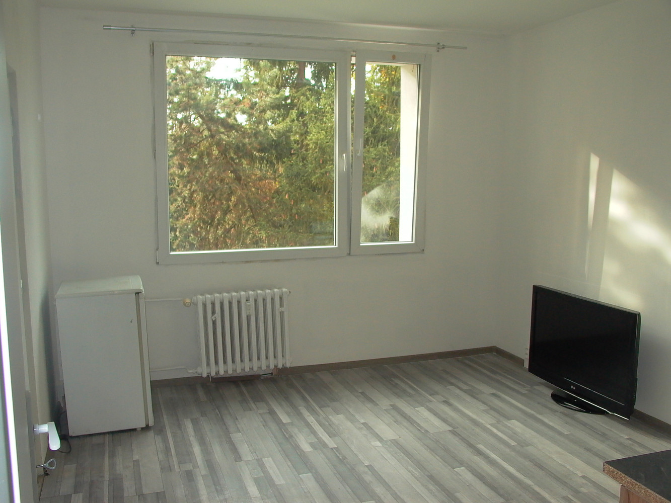 Pronájem bytu 2+kk 38 m² – fotografie 3