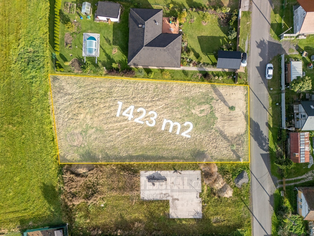 Prodej stavebního pozemku 1 423 m² – fotografie 2
