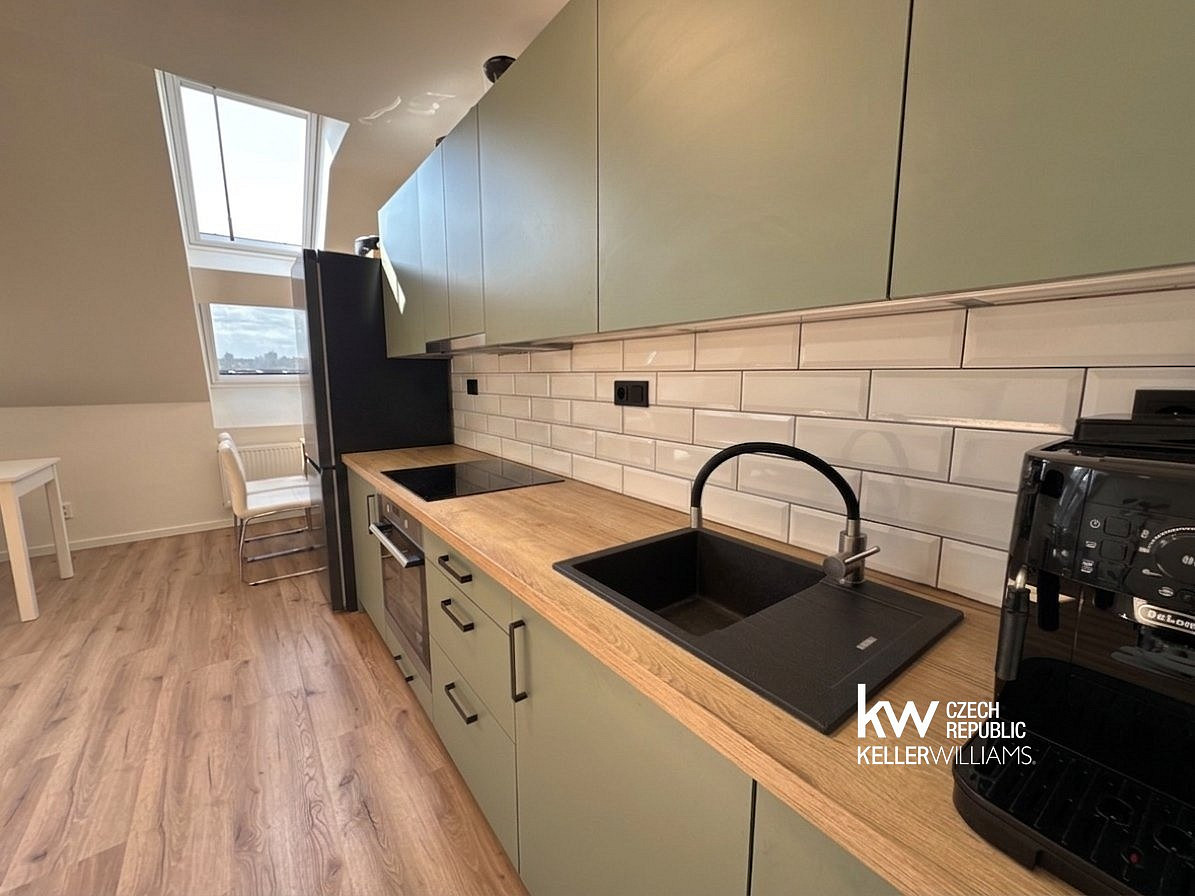 Pronájem bytu 2+kk 65 m² – fotografie 2