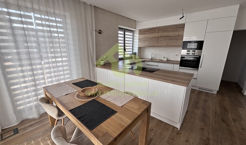 Prodej domu 156 m² s pozemkem 918 m², Lužany – náhled fotky 7