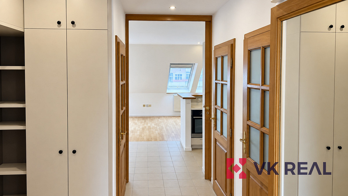 Pronájem bytu 2+kk 61 m² – fotografie 5